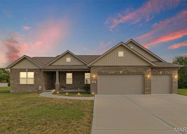 Property at 261 Emerald Way, Granite City, IL 62040, 3 beds, 2 baths