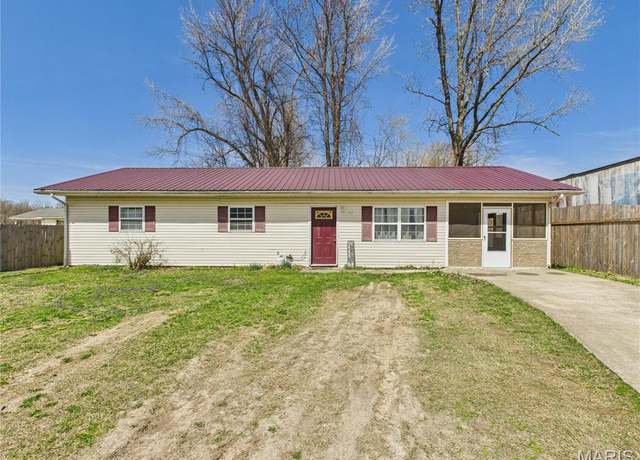 Property at 124 County Road 306, Poplar Bluff, MO 63901, 3 beds, 1.5 baths