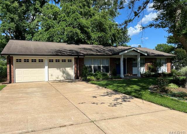 Property at 13011 Ambois Dr, St Louis, MO 63141, 3 beds, 3 baths