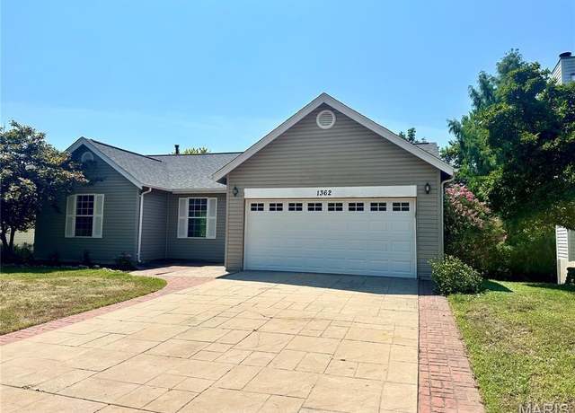 Property at 1362 Hunters Hollow Ct, Eureka, MO 63025, 4 beds, 3 baths