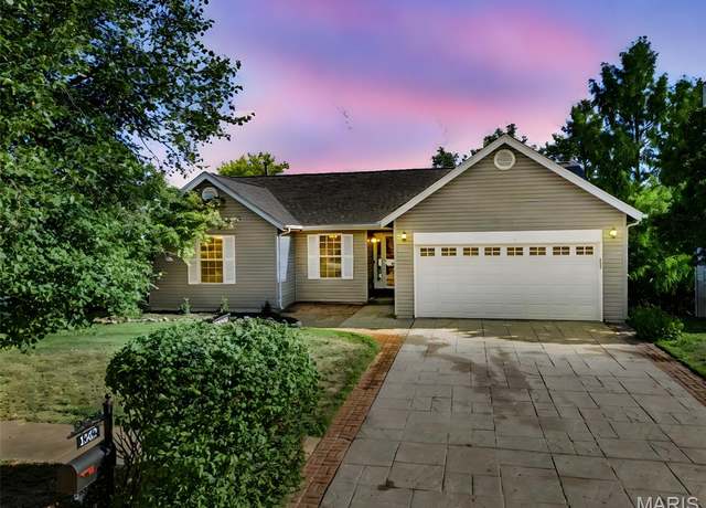 Property at 1362 Hunters Hollow Ct, Eureka, MO 63025, 4 beds, 3 baths