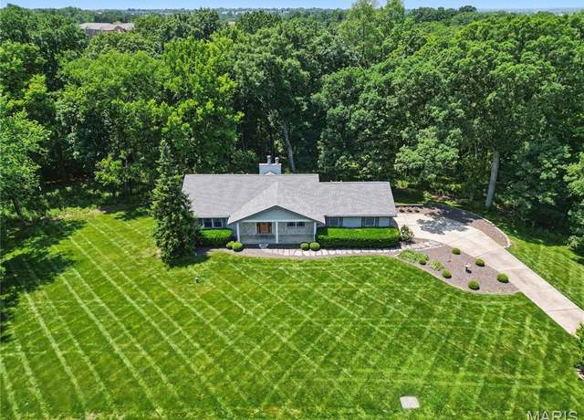Property at 3 Hickory Hill Ct, O'fallon, MO 63366, 4 beds, 3 baths