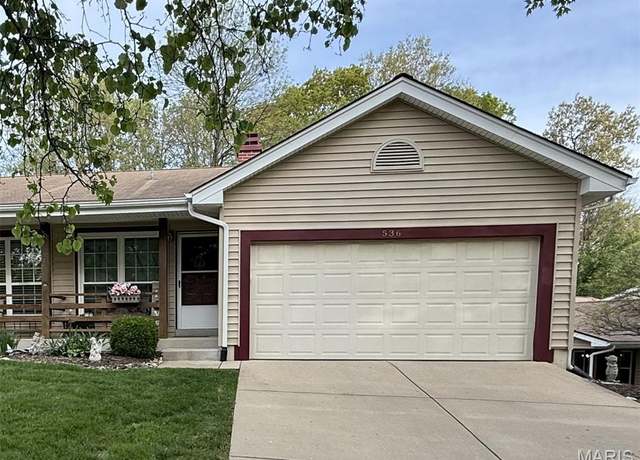 Property at 536 Spring Glen Dr, Ballwin, MO 63021, 2 beds, 2.5 baths