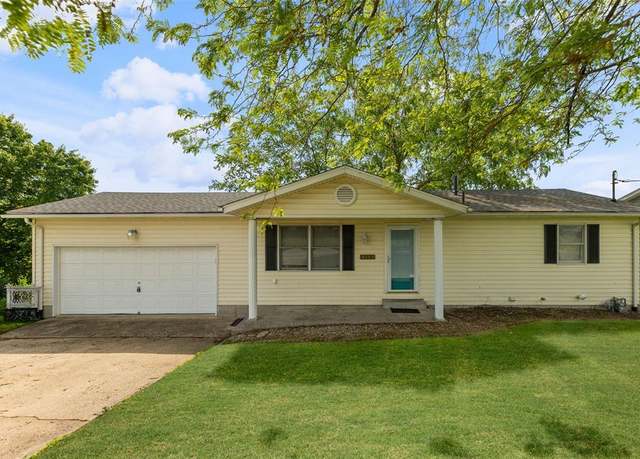 Property at 5591 Old Alton Rd, Granite City, IL 62040, 3 beds, 2 baths