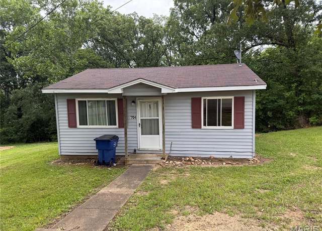 Property at 704 High St, Marble Hill, MO 63764, 2 beds, 1 bath