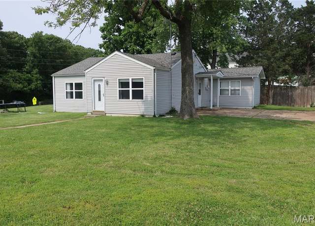 Property at 5000 Meadow, Imperial, MO 63052, 3 beds, 1 bath