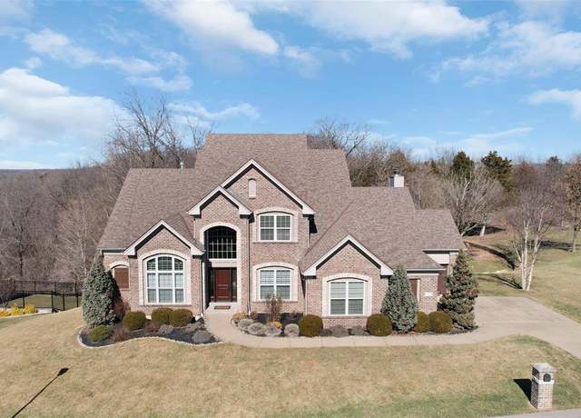 Property at 17929 Homestead Bluffs Dr, Wildwood, MO 63005, 5 beds, 4.5 baths