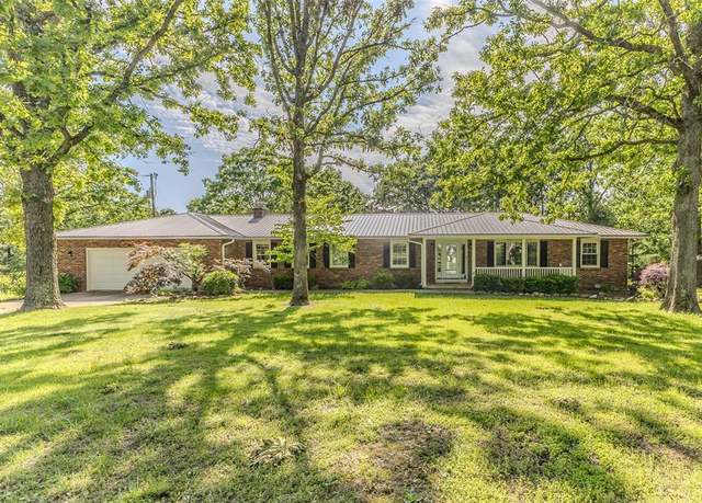 Property at 21509 Rockwell Dr, Lebanon, MO 65536, 3 beds, 3 baths