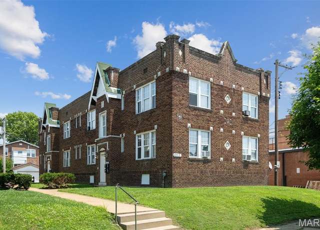 Property at 4215 Neosho St, St Louis, MO 63116, 9 beds, 8 baths
