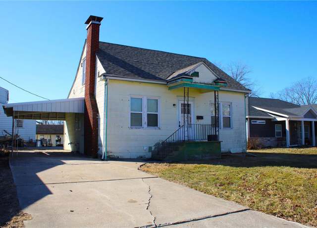 Property at 103 W Locust St, Paris, MO 65275, 2 beds, 1 bath