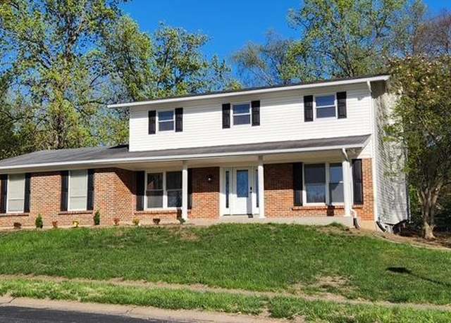 Property at 5 Rebecca Ct, St Charles, MO 63301, 4 beds, 2.5 baths