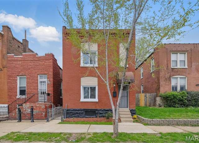 Property at 3231 Iowa Ave, St Louis, MO 63118, 3 beds, 2.5 baths