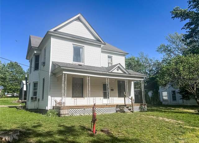 Property at 206 Buckner St, Paris, MO 65275, 3 beds, 2 baths