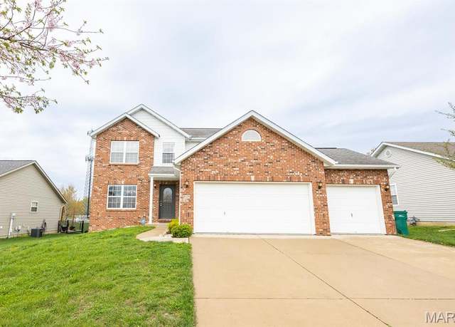 Property at 949 Pacific Crossing Dr, O'fallon, IL 62269, 4 beds, 2.5 baths