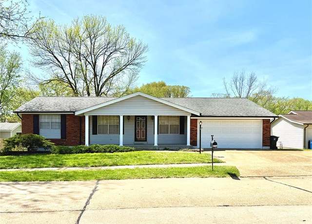 Property at 2710 Cherry Bud Ct, St Louis, MO 63129, 2 beds, 2 baths