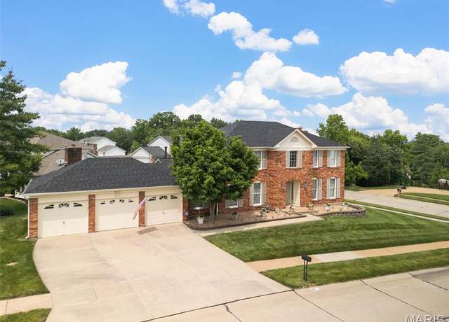 Property at 4919 Southridge Park Dr, Unincorporated, MO 63129, 4 beds, 2.5 baths