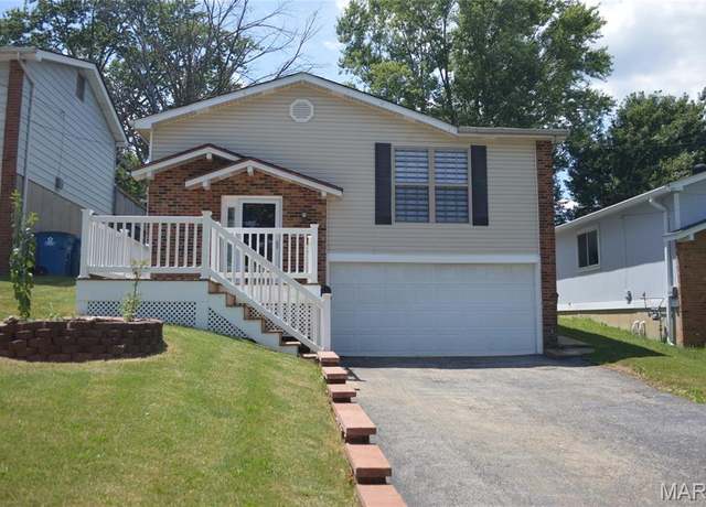 Property at 9959 Meadow Ave, St Louis, MO 63125, 3 beds, 2.5 baths
