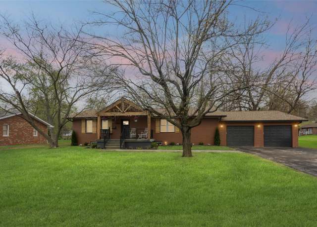Property at 543 Illinois Ave, Wood River, IL 62095, 4 beds, 2 baths