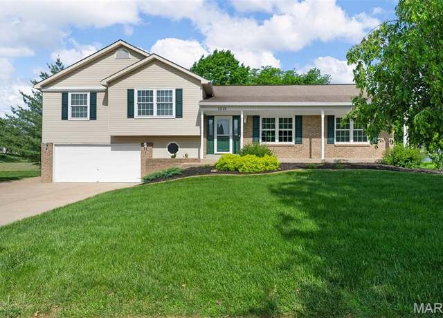 Property at 1513 Tea Party Ln, O'fallon, MO 63366, 3 beds, 2.5 baths