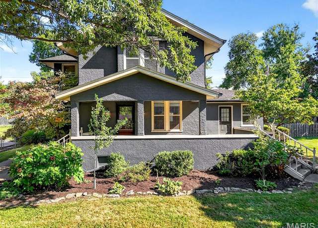 Property at 735 Oakway Pl, Glendale, MO 63122, 5 beds, 2.5 baths