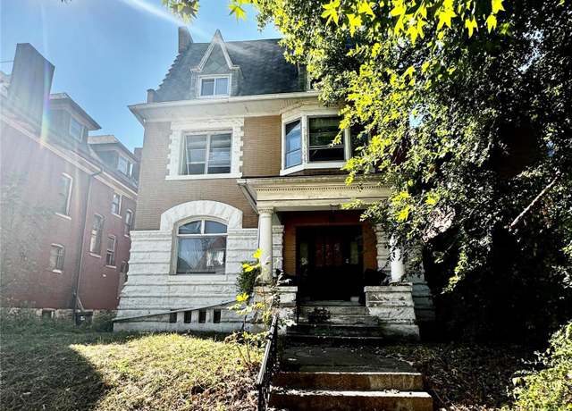 Property at 5174 Cabanne Ave, St Louis, MO 63113, 6 beds, 3 baths