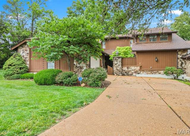 Property at 5401 Green Cedar Way, Unincorporated, MO 63128, 3 beds, 3.5 baths
