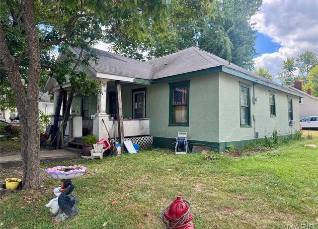 Property at 387 Harrison Ave, Lebanon, MO 65536, 3 beds, 2 baths
