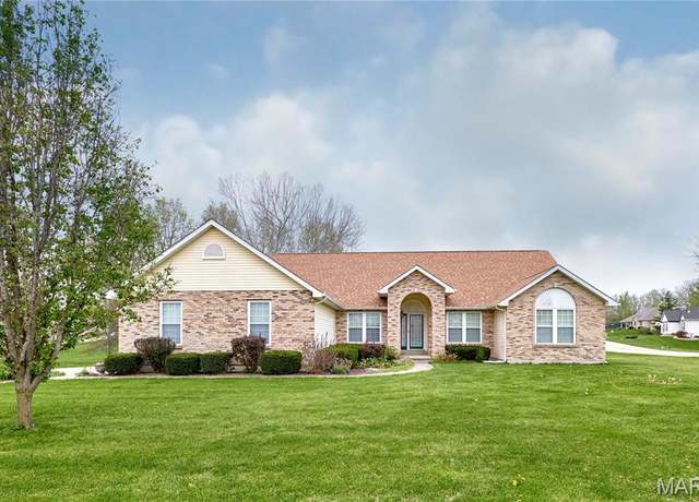 Property at 502 Pebble Ct, Troy, MO 63379, 4 beds, 3 baths