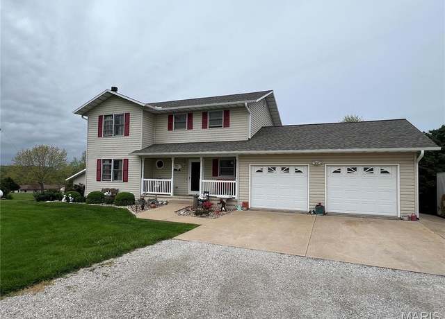 Property at 7070 Goldenrod Rd, Hannibal, MO 63401, 3 beds, 2.5 baths