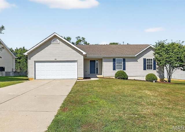 Property at 156 Sweetgum Dr, Troy, MO 63379, 3 beds, 2 baths