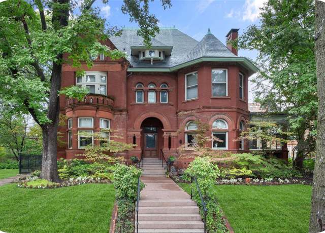 Property at 3463 Longfellow Blvd, St Louis, MO 63104, 7 beds, 3.5 baths