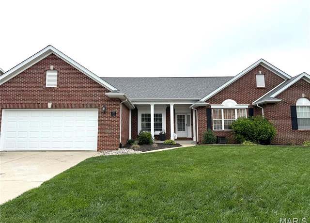 Property at 1247 Elisabeth Dr, O'fallon, IL 62269, 4 beds, 3 baths