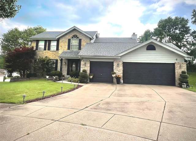 Property at 13538 Paddock Ridge Ct, Florissant, MO 63033, 5 beds, 3.5 baths