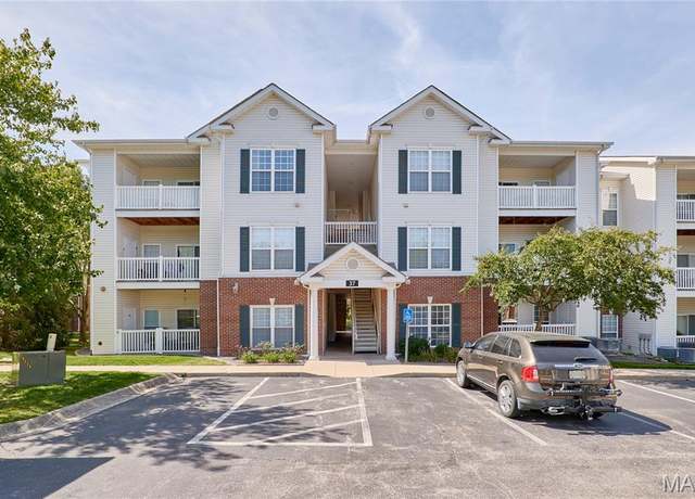 Property at 37 Kassebaum Ln #102, Oakville, MO 63129, 2 beds, 2 baths
