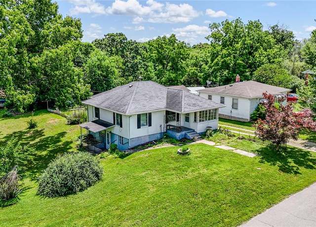 Property at 504 N Pine St, Richland, MO 65556, 3 beds, 2 baths
