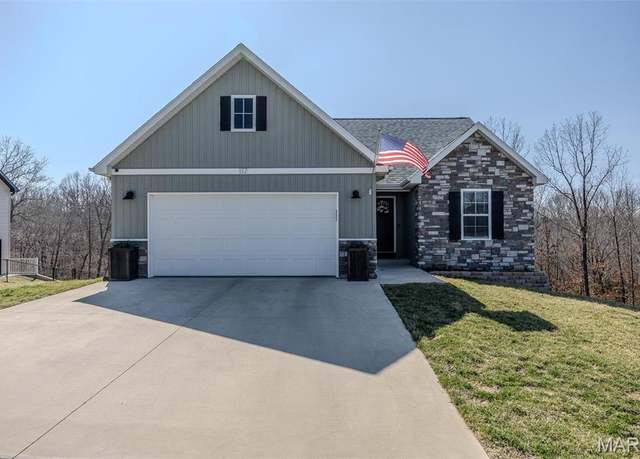 Property at 117 Alice Dr, Waynesville, MO 65583, 4 beds, 3 baths