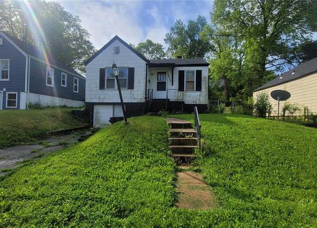Property at 8820 Eichler Pl, St Louis, MO 63136, 2 beds, 2 baths