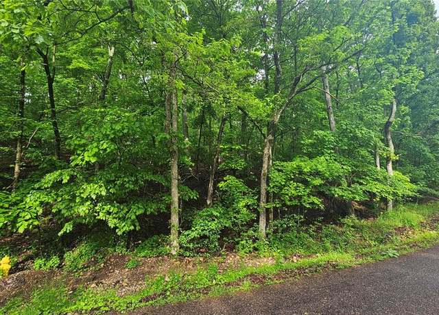 Property at 990 Long Bow Dr, Lake Sherwood, MO 63357
