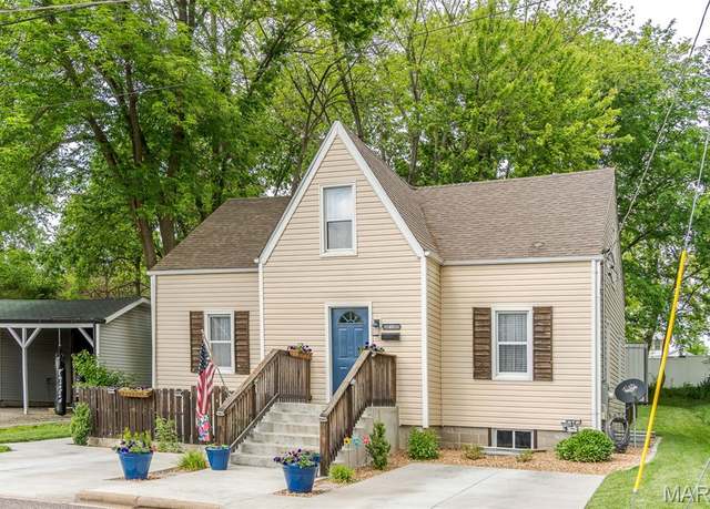 Property at 411 E 7th St, Washington, MO 63090, 3 beds, 2 baths