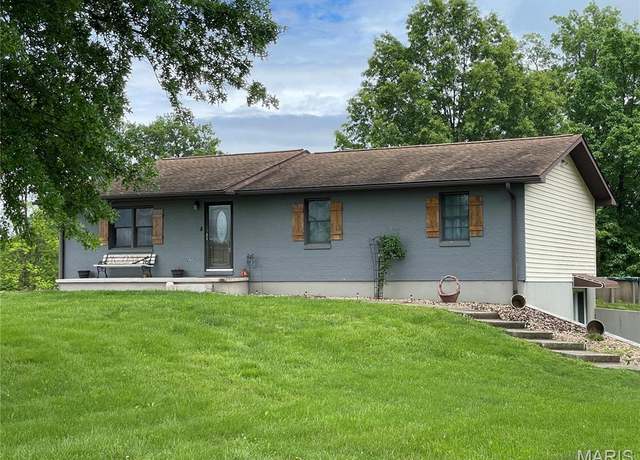 Property at 9106 Schupbach, Sparta, IL 62286, 3 beds, 2 baths