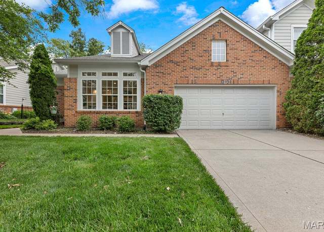 Property at 16841 Chesterfield Bluffs Cir, Chesterfield, MO 63005, 2 beds, 3 baths