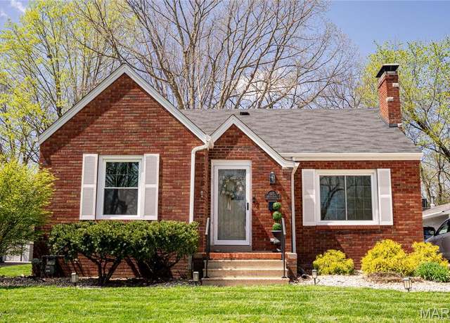 Property at 145 Helen Pl, Collinsville, IL 62234, 3 beds, 2 baths