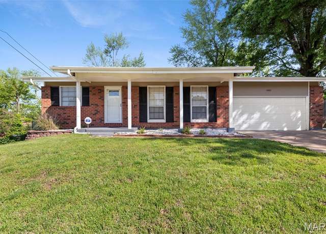 Property at 4483 Remus Dr, Florissant, MO 63033, 3 beds, 2 baths