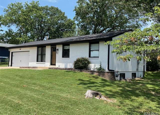 Property at 535 Rayburn Ave, Crestwood, MO 63126, 3 beds, 1.5 baths