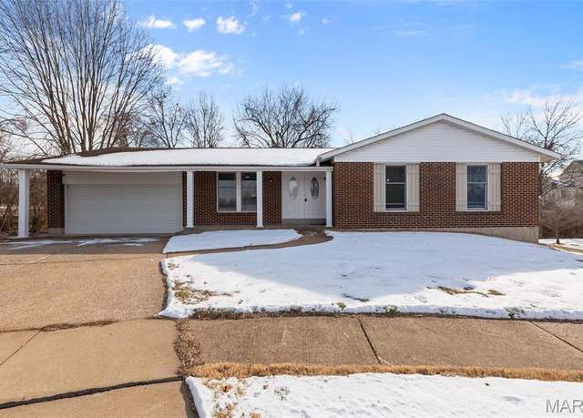 Property at 14336 Gillon Ct, Florissant, MO 63034, 3 beds, 3 baths