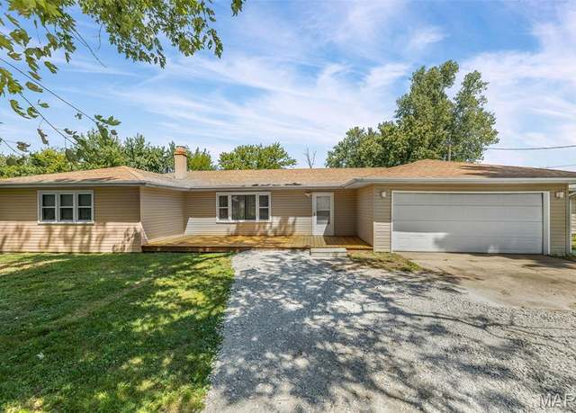 Property at 4913 Redwood Ln, Granite City, IL 62040, 4 beds, 1 bath