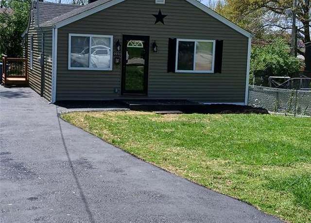 Property at 9550 Flora Ave, St Louis, MO 63114, 3 beds, 1 bath