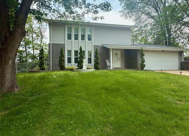 Property at 11630 Carolview Dr, Florissant, MO 63033, 3 beds, 2.5 baths