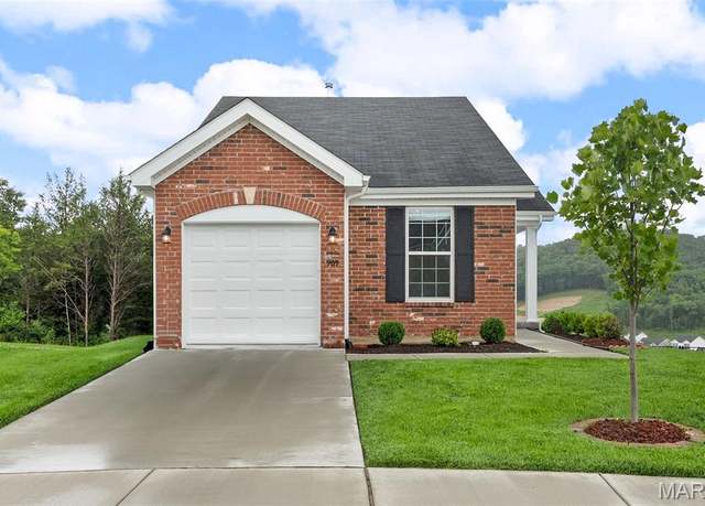 Property at 905 Walnut Point Dr, Imperial, MO 63052, 2 beds, 1 bath