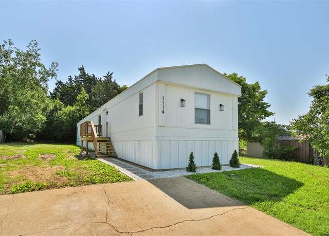 Property at 1114 Hackberry Dr, House Springs, MO 63051, 3 beds, 2 baths